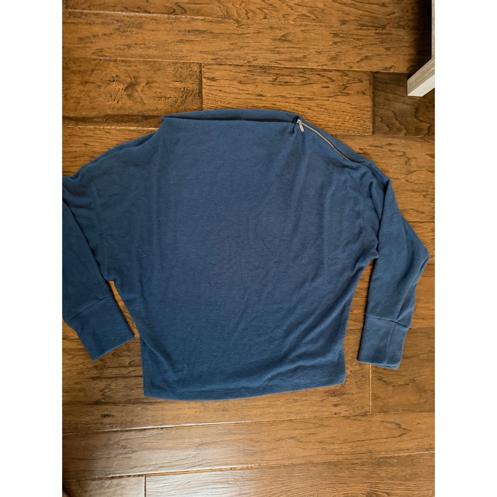 NWT Kaleigh Blue‎ Boat Neck Sweater with Side Zipper Medium